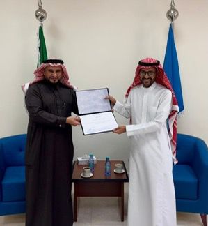 كرَّم سعادة وكيل الجامعة للدراسات العليا والبحث العلمي عددا من منسوبي ⁧‫عمادة الدراسات العليا‬⁩ ‏يتقدّمهم سعادة عميد الدراسات العليا، وسعادة وكيل العمادة، مثمِّناً جهودهم المتميّزة في فعاليات ⁧‫أسبوع الدراسات العليا‬⁩ الأول في الجامعة الإسلامية ‏راجيا لهم دوام التوفيق والسداد - 6
