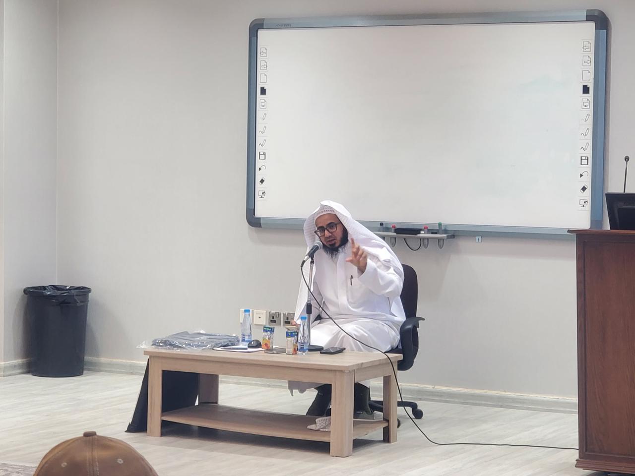 أقامت كلية الشريعة لقاء علميا حول مهارات حفظ وفهم المتون العلمية - 2