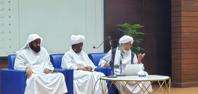 في أسبوع الدراسات العليا أقامت كلية الشريعة لقاء علميًا حول الأولويات البحثية في الأقسام العلمية - 3