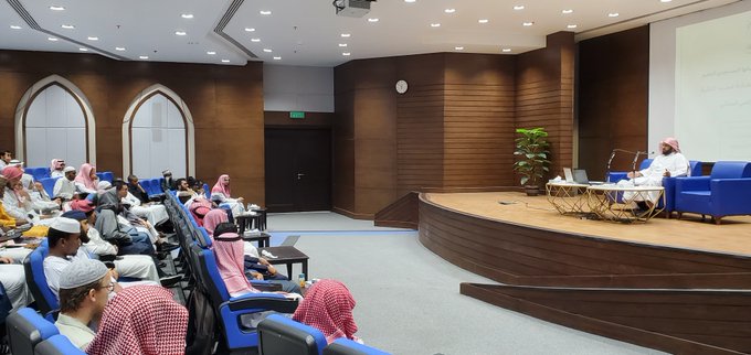 استقبلت كلية الشريعة طلابها وطالباتها المستجدين في لقاء مفتوح مع سعادة عميد الكلية - 2