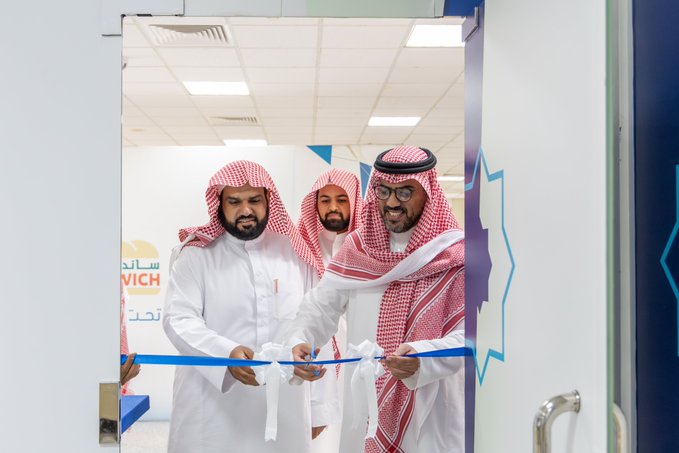 دشّن رئيس الجامعة الإسلامية د. صالح بن علي العقلا مبادرة المحكمة الصورية بكلية الشريعة - 6