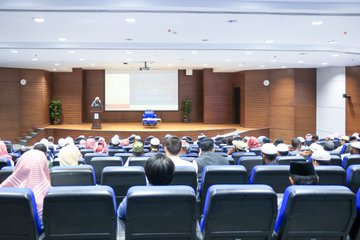 أقامت كلية الشريعة محاضرة بعنوان:  "التسامح النفسي والتعايش بين الطلاب الدوليين بكلية الشريعة بالجامعة الإسلامية وعلاقته بالجاذبية الشخصية" - 2