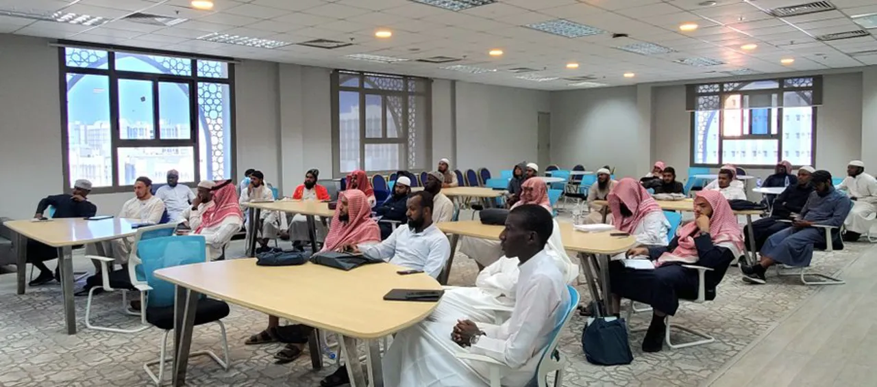 أقامت كلية الشريعة لقاء أكاديميًا بعنوان: "دور مرحلة تأسيس المملكة العربية السعودية في مواجهة الانحرافات الفكرية" - 2