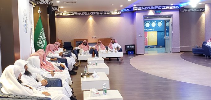 أقامت كلية الشريعة لقاء المعايدة لمنسوبي الكلية احتفاء بعيد الفطر المبارك لعام 1447هـ - 3