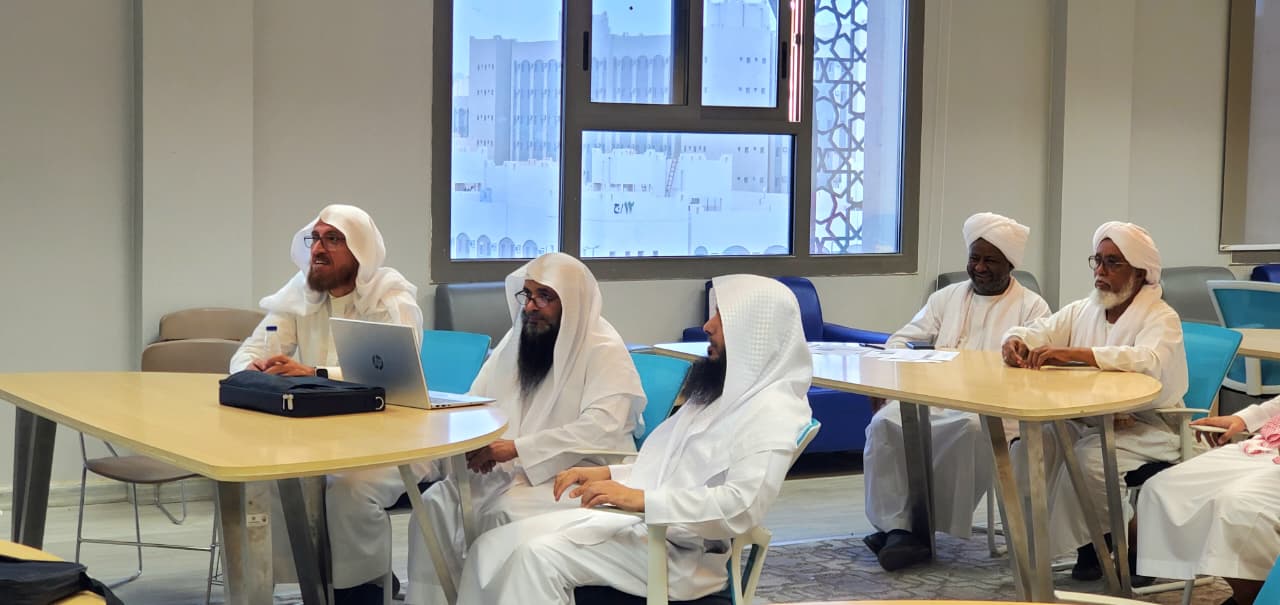 أقامت كلية الشريعة دورة تدريبية بعنوان ‏"إعداد خطط التحسين وتنفيذها ومتابعتها" - 1