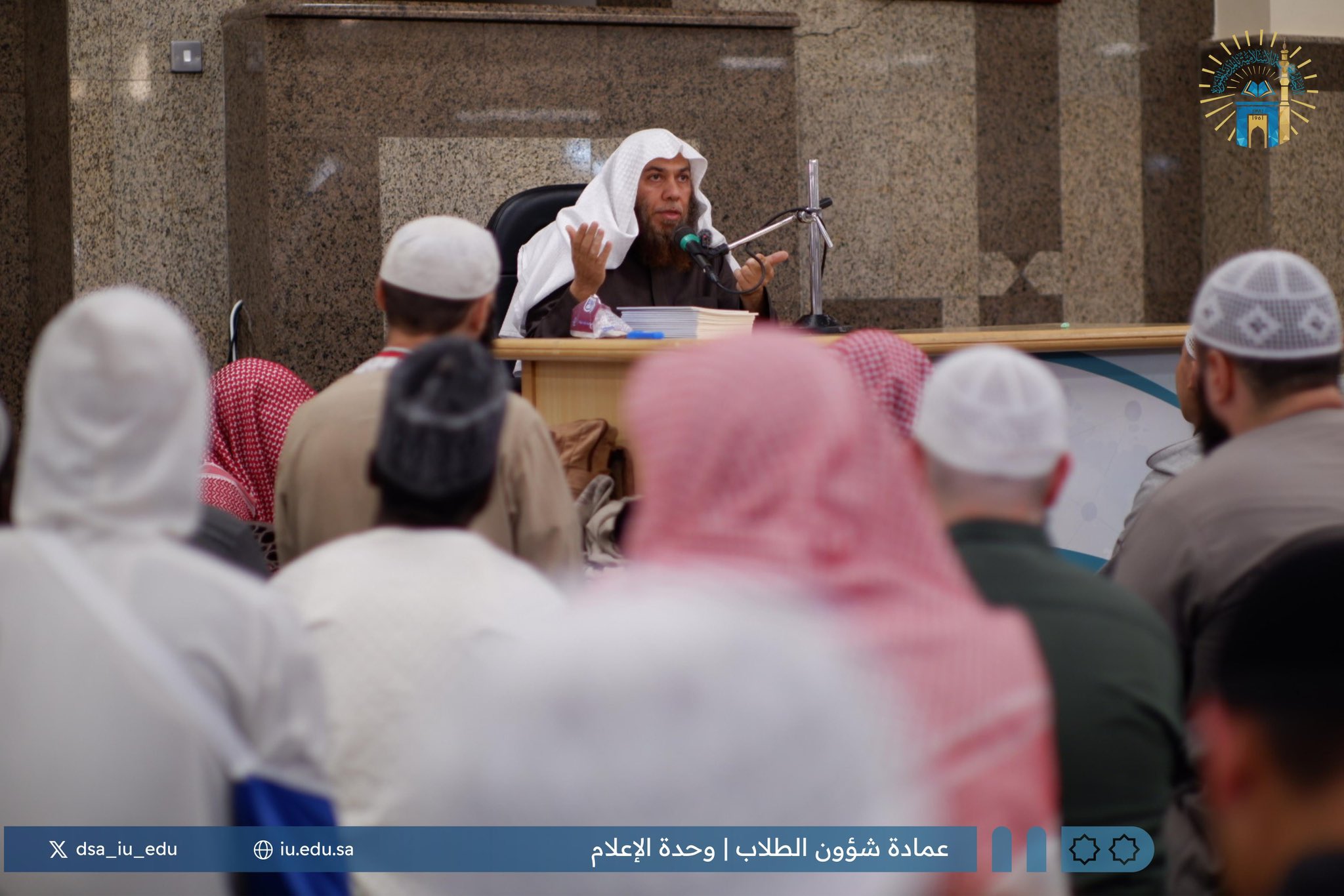 درس بعنوان (شرح الخلاصة في علوم القرآن و منظومة الزمزمي)  لفضيلة الشيخ : د. هيثم بن محمد سرحان ضمن برامج وحدة التوعية الفكرية بالتعاون مع عمادة شؤون الطلاب