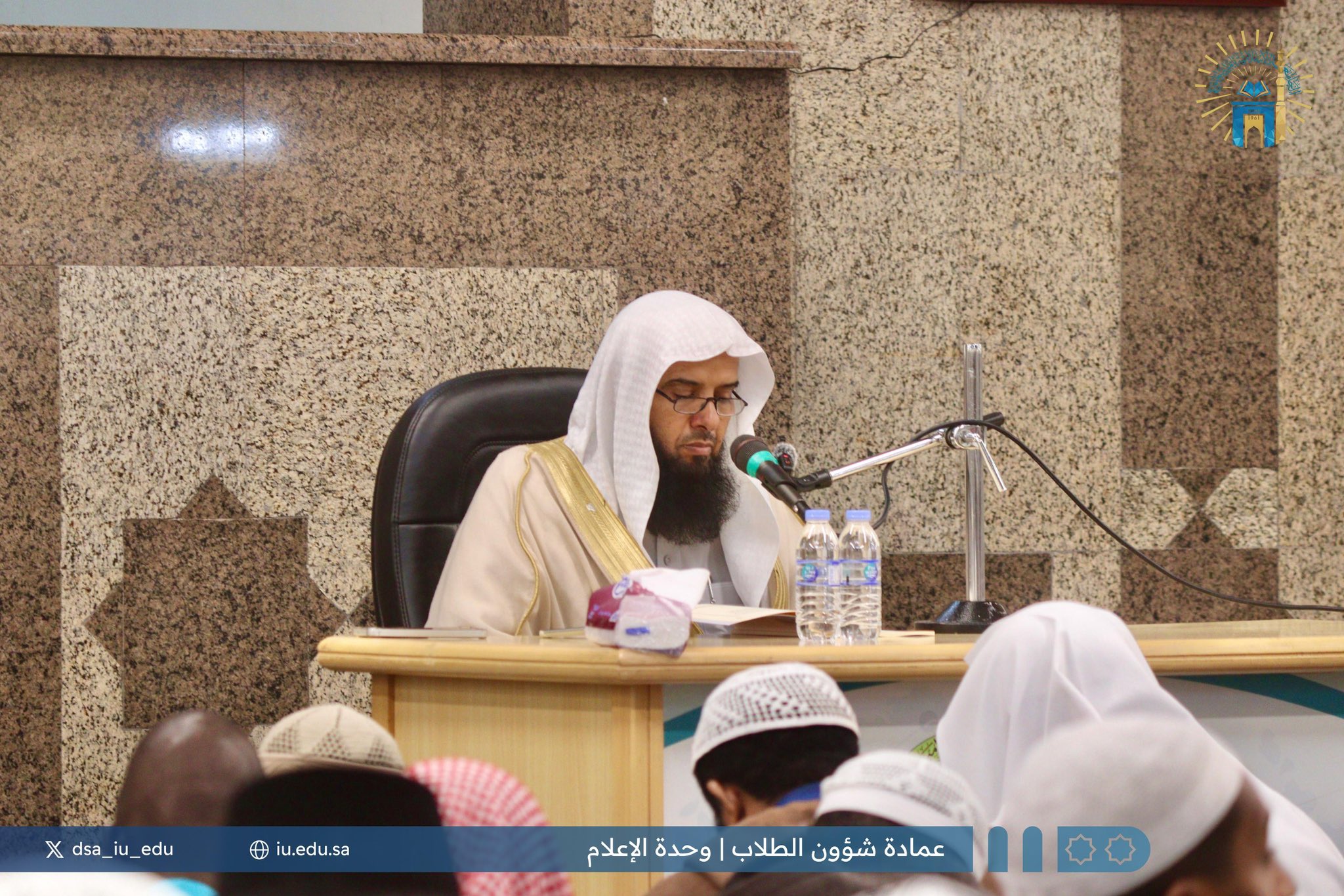 درس علمي بعنوان (شرح كتاب "أصول في التفسير" لابن عثيمين) لفضيلة الشيخ د. مسعد بن مساعد الحسيني ضمن برامج وحدة التوعية الفكرية بالتعاون مع عمادة شؤون الطلاب
