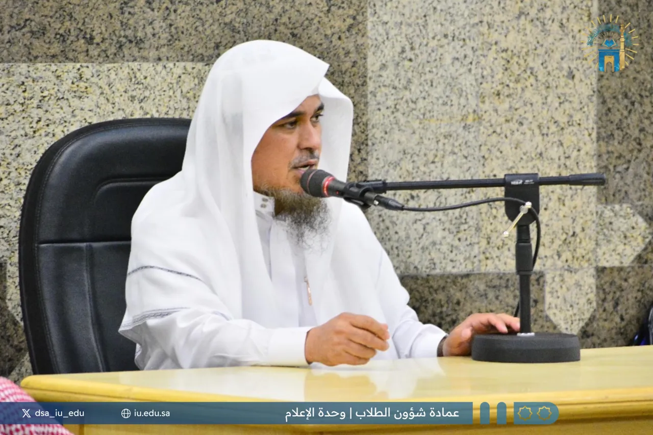تنفيذ كلمة علمية بعنوان (استقبال رمضان) قدمها فضيلة د. معاذ بن عبدالرحيم خوجة