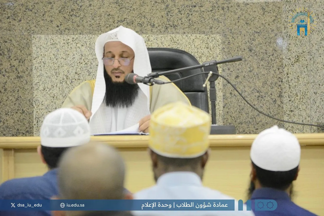 تنفيذ كلمة علمية بعنوان (حياة السلف في شهر رمضان) قدمها فضيلة د. عبدالهادي بن عوض العمري