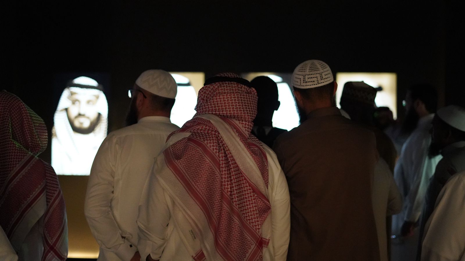زيارة مركز الملك عبد العزيز للتواصل الحضاري يوم الاثنين 26/جمادى الأولى/1447 ه - 6