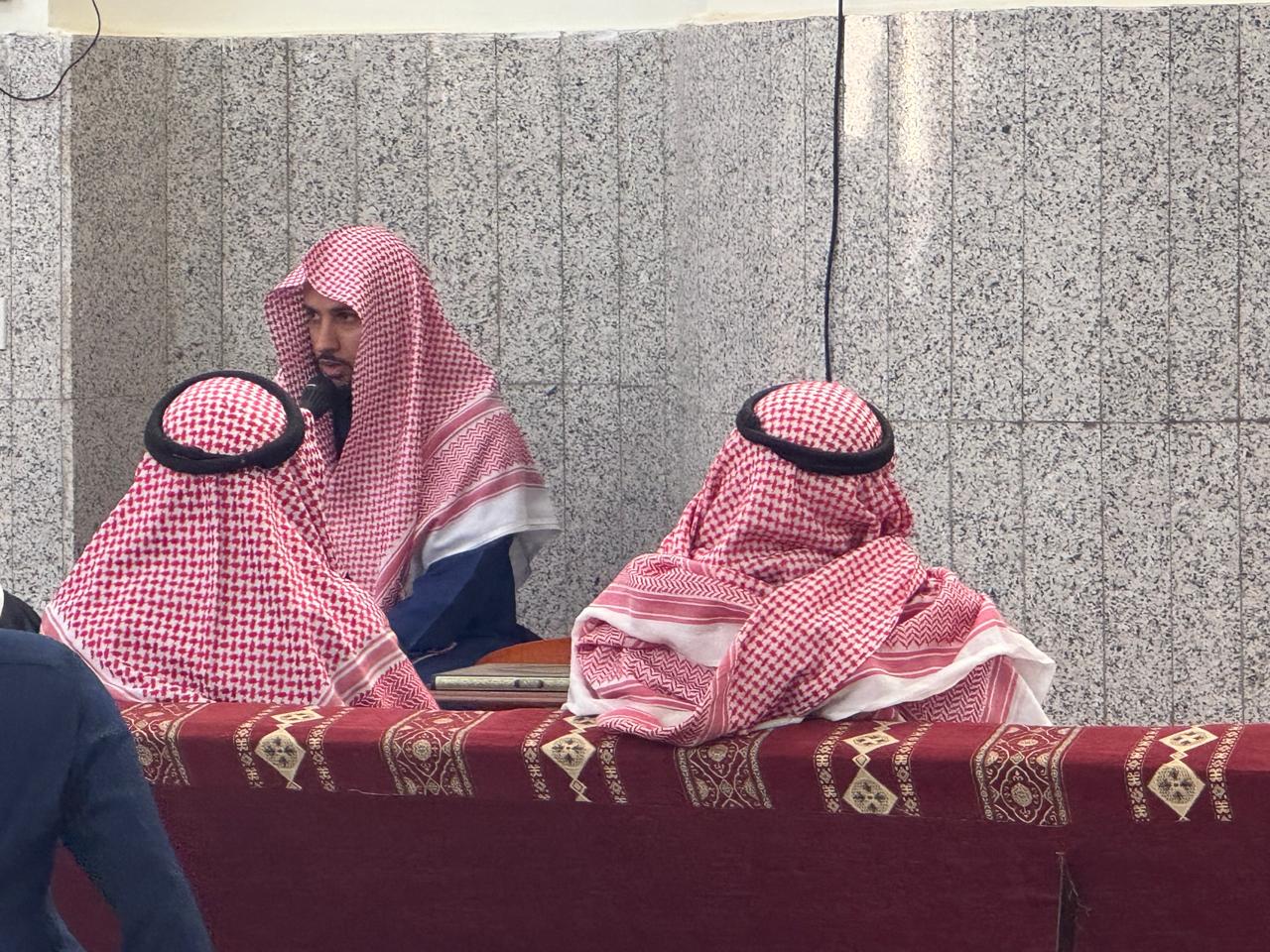تنفيذ 8 محاضرات في البرنامج الدعوي لمحافظة العلا قدمها فضيلة الدكتور أحمد بن صابر الغامدي - 8