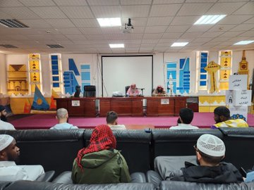 تنفيذ لقاء توعوي لطلاب معهد تعليم اللغة العربية بالتعاون مع وحدة التوعية الفكرية يوم الأربعاء 23-شعبان-1447 - 3