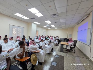 تنفيذ لقاء توعوي لطلاب كلية الحاسب الآلي بالتعاون مع وحدة التوعية الفكرية يوم الأحد 22-ربيع الأول-1447 - 3