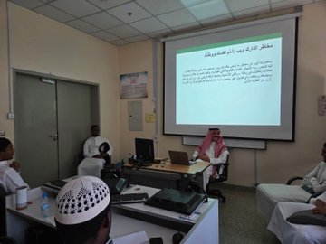 تنفيذ لقاء توعوي لطلاب كلية الحاسب الآلي بالتعاون مع وحدة التوعية الفكرية يوم الاثنين 28-ربيع الثاني-1447 - 2