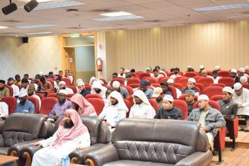 تنفيذ لقاء توعوي لطلاب كلية العقيدة بالتعاون مع وحدة التوعية الفكرية يوم الاثنين 16-ربيع الأول-1447 - 2