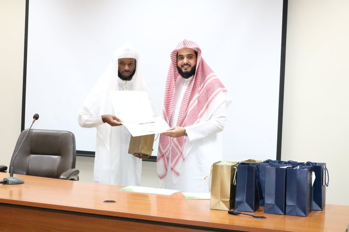 بالتعاون مع وحدة التوعية الفكرية اختتمت كلية القرآن الكريم مسابقة طلابية في التوعية الفكرية وتكريم الفائزين - 4