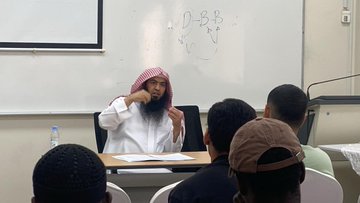 تنفيذ لقاء توعوي لطلاب كلية الهندسة بالتعاون مع وحدة التوعية الفكرية يوم الخميس 15-جمادى الأولى-1447 - 2