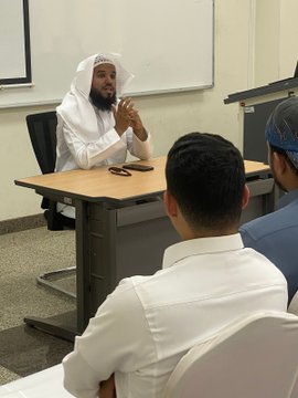 تنفيذ لقاء توعوي لطلاب كلية الهندسة بالتعاون مع وحدة التوعية الفكرية يوم الأربعاء 18-ربيع الأول-1447 - 2