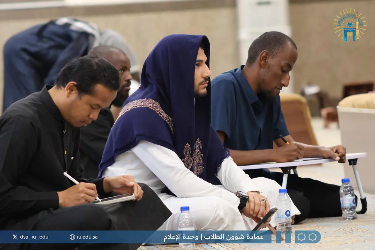 تنفيذ درس علمي بعنوان: "شرح الميمية في الوصايا والآداب العلمية لحافظ حكمي رحمه الله تعالى". قدمه: د. عبدالله بن عبدالرحمن الرحيلي. - 2