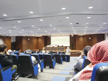 أقامت كلية الشريعة ندوة حوارية حول الآفاق البحثية في تخصص الفقه - 2