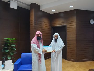 أقامت كلية الشريعة ندوة حوارية حول كتب المذاهب الفقهية وطرق معرفة المذهب - 1