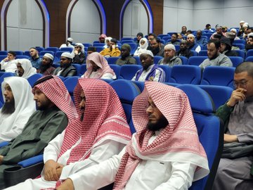 أقامت كلية الشريعة ندوة حوارية حول الآفاق البحثية في تخصص أصول الفقه - 2