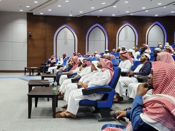 أقامت كلية الشريعة ندوة حوارية حول الآفاق البحثية في تخصص الدراسات القضائية - 2