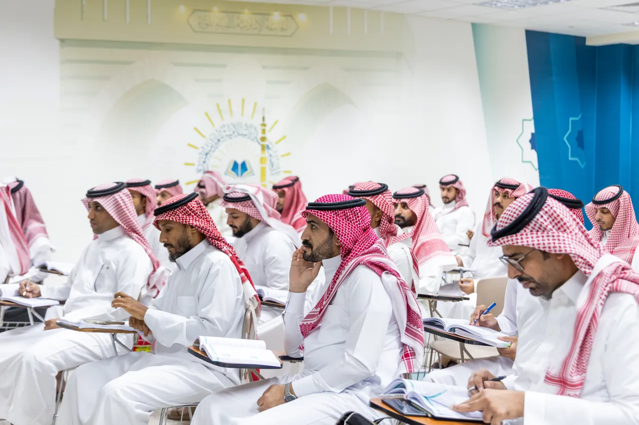 الجامعة الإسلامية تستقبل طلاب الماجستير التنفيذي في أصول ومقاصد فقه المناسك والزيارة لتأهيل المختصين بخدمة ضيوف الرحمن - 4