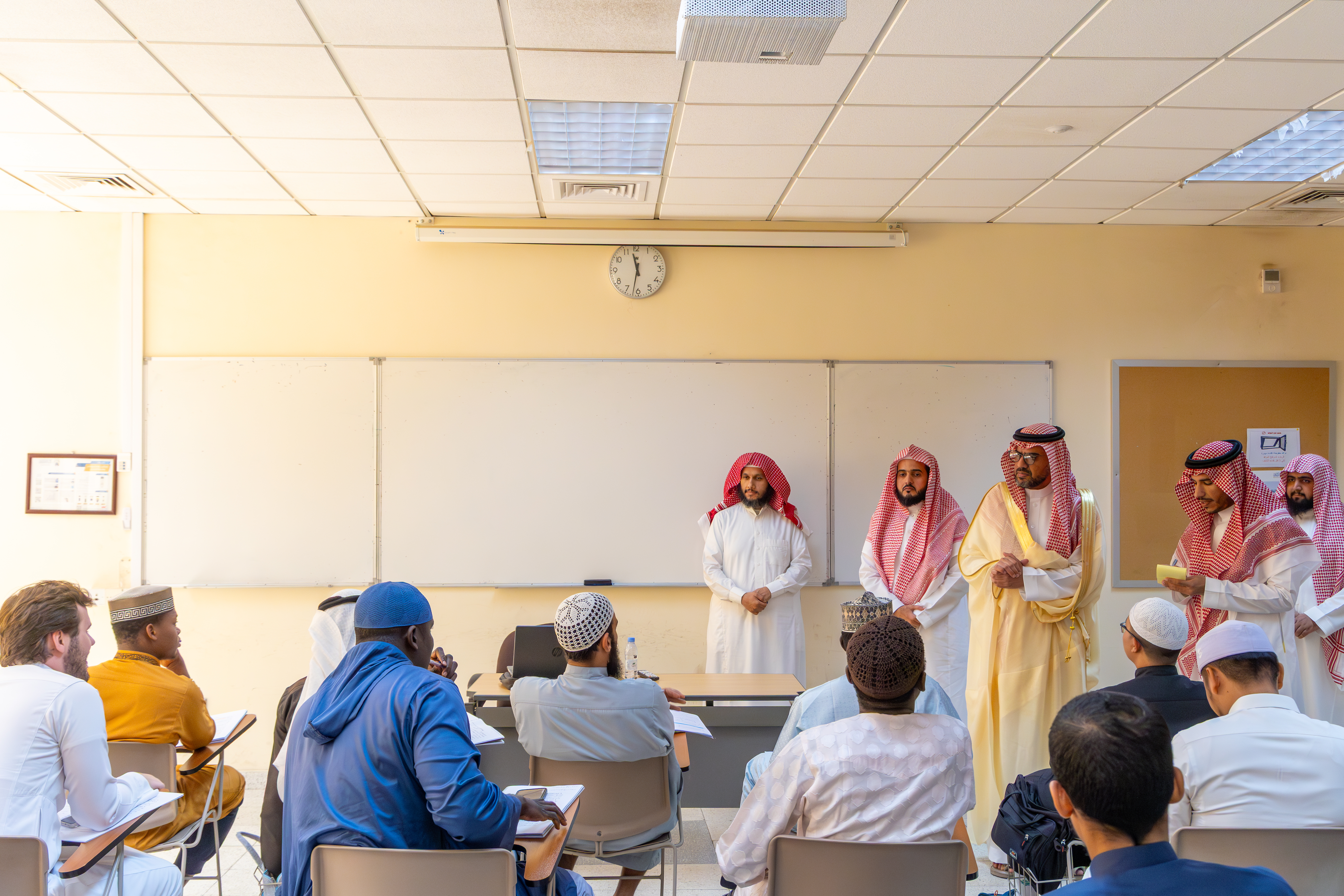 رئيس الجامعة الإسلامية يدشّن برنامج دبلوم القراءات – عن بُعد - 4