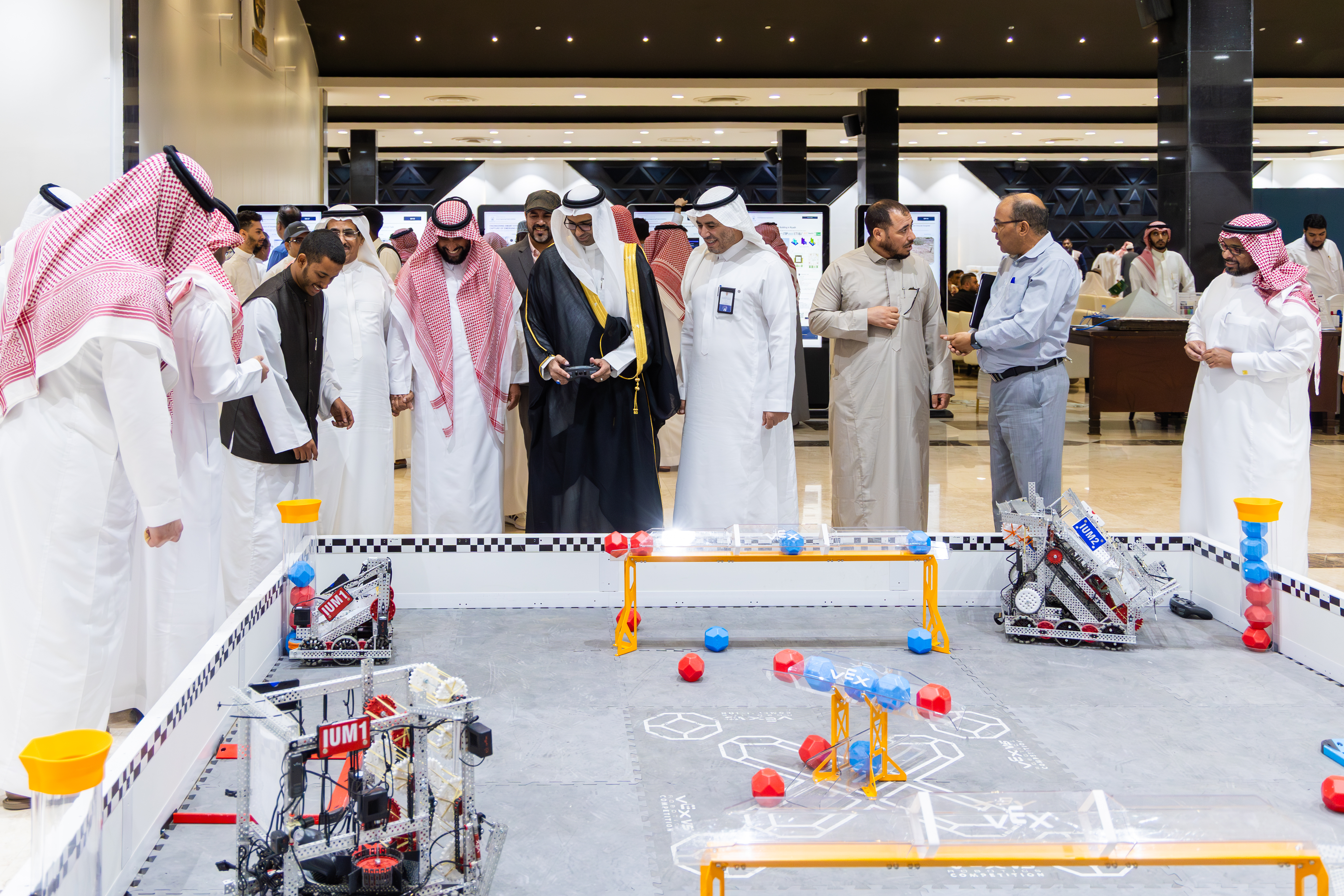 تحت رعاية رئيس الجامعة الإسلامية.. كلية الهندسة تنظّم المعرض السنوي الثاني للمشاريع الابتكارية لطلابها - 22