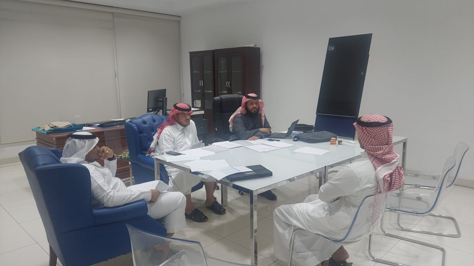 باشرت لجان القبول والمقابلات الشفوية في معهد تعليم اللغة العربية بالجامعة الإسلامية أعمالها لتقييم المتقدمين لبرنامجي الدكتوراه والماجستير في تعليم اللغة العربية لغير الناطقين بها - 1