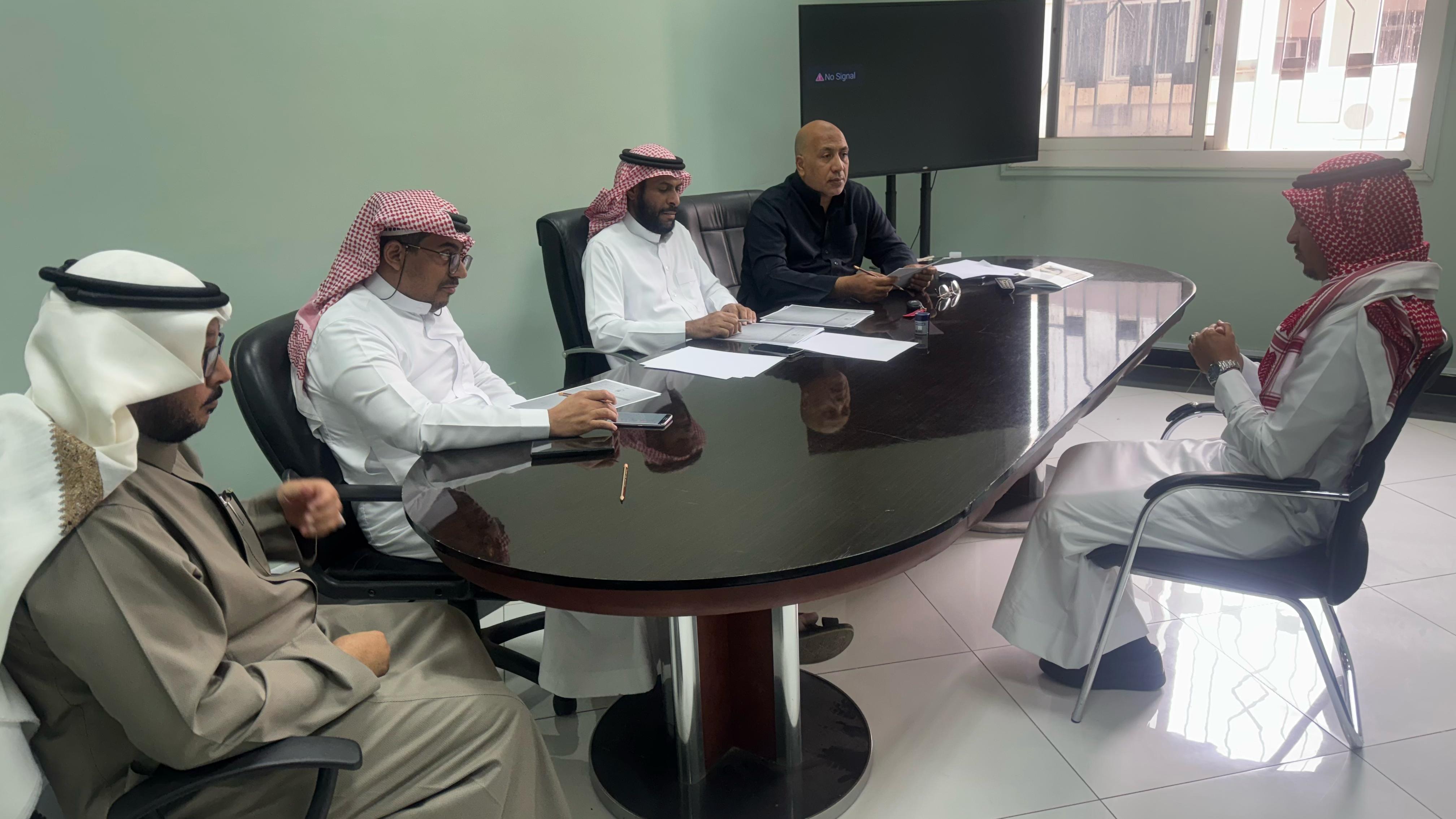 باشرت لجان القبول والمقابلات الشفوية في معهد تعليم اللغة العربية بالجامعة الإسلامية أعمالها لتقييم المتقدمين لبرنامجي الدكتوراه والماجستير في تعليم اللغة العربية لغير الناطقين بها - 4